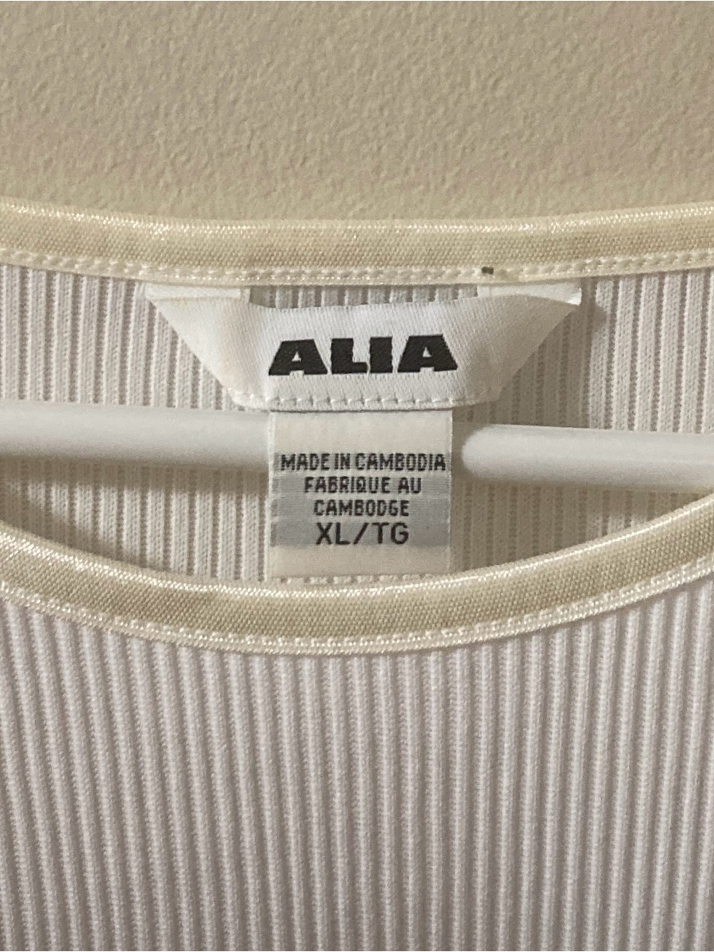 Alia White Sleeveless Ribbed Tank Top - Picture 3 of 3